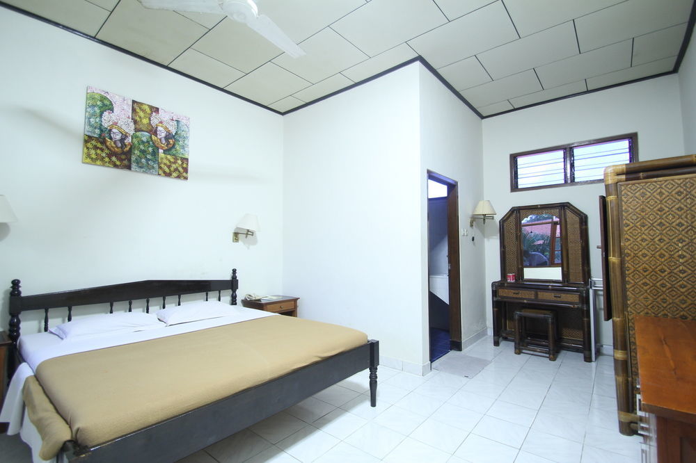 Simpang Inn Hotel Legian  Exterior photo