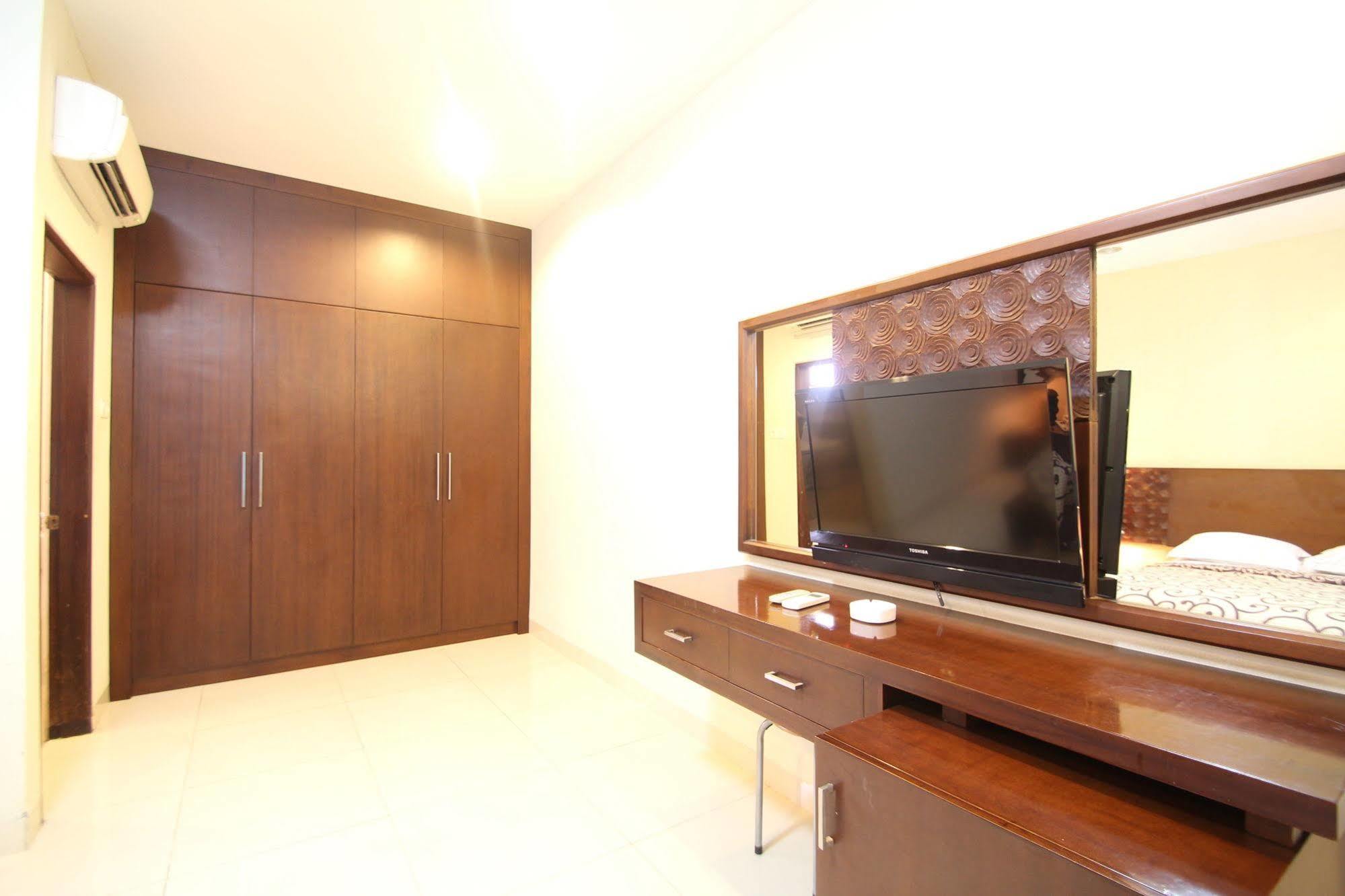 Simpang Inn Hotel Legian  Exterior photo